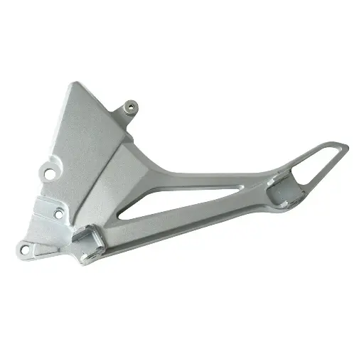 [F11010136] Base izquierda de posapie DT200 SPORT, FT180, FT200, FT200 AM, FT250, FT250TS, RT180 